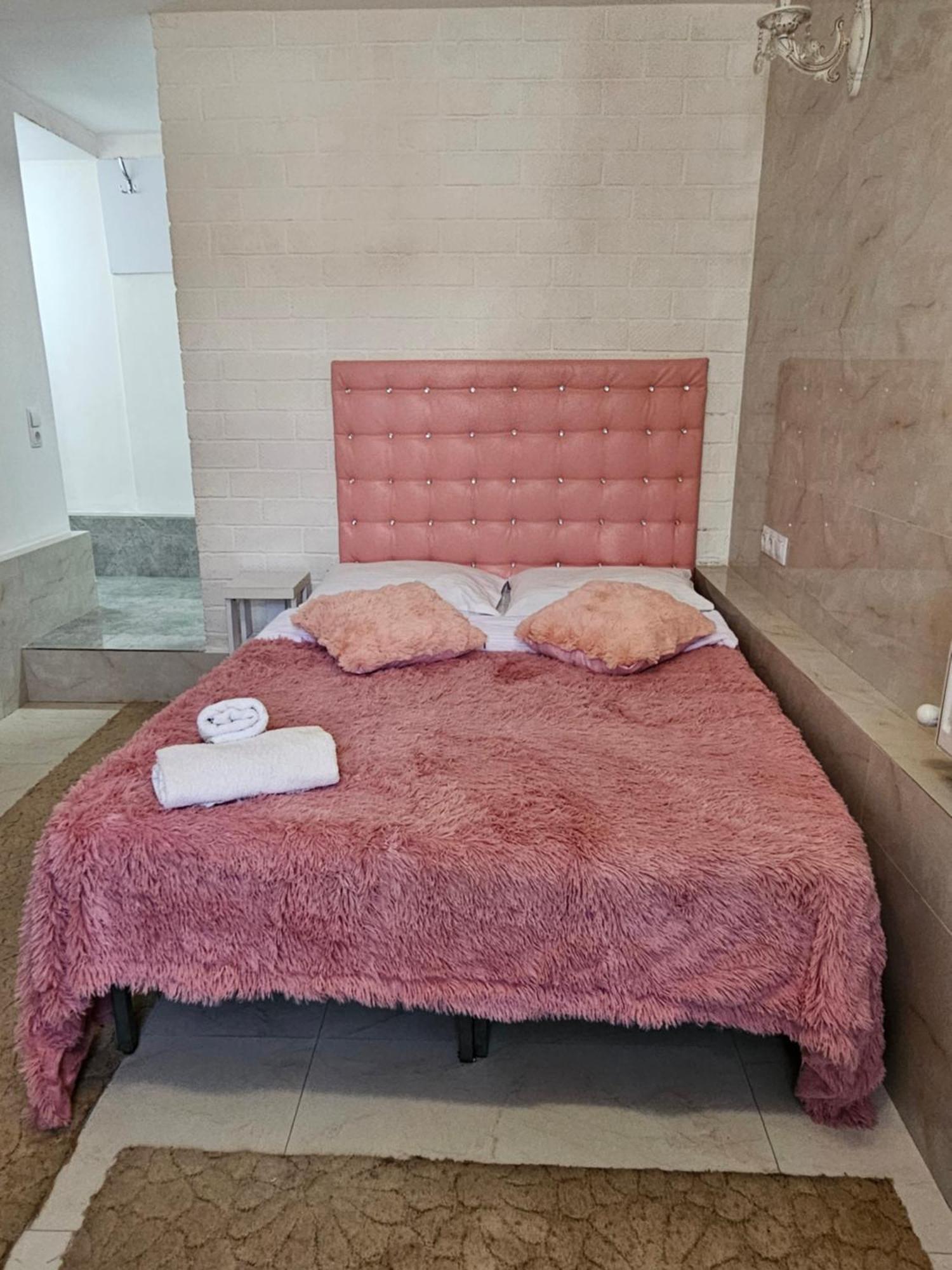 Rose Studio Chişinău Extérieur photo